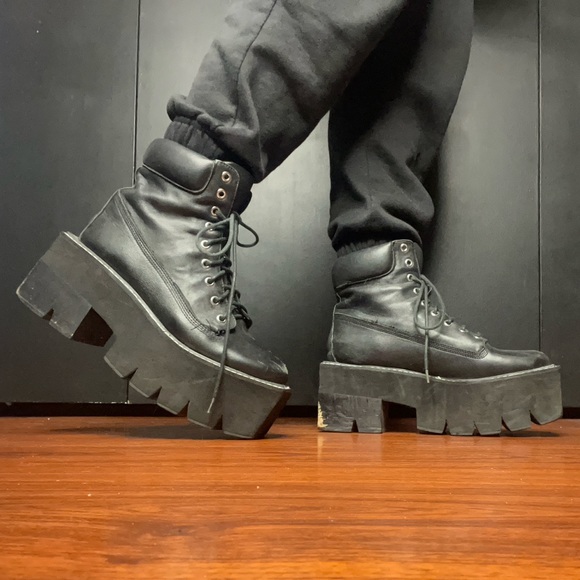 Jeffrey Campbell Nirvana Boot - Picture 4 of 6